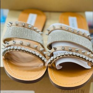 Brand new never used Steve Madden size 8.5